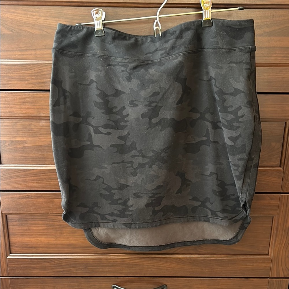 Lululemon Athletica Black Mini Bubble Skirt